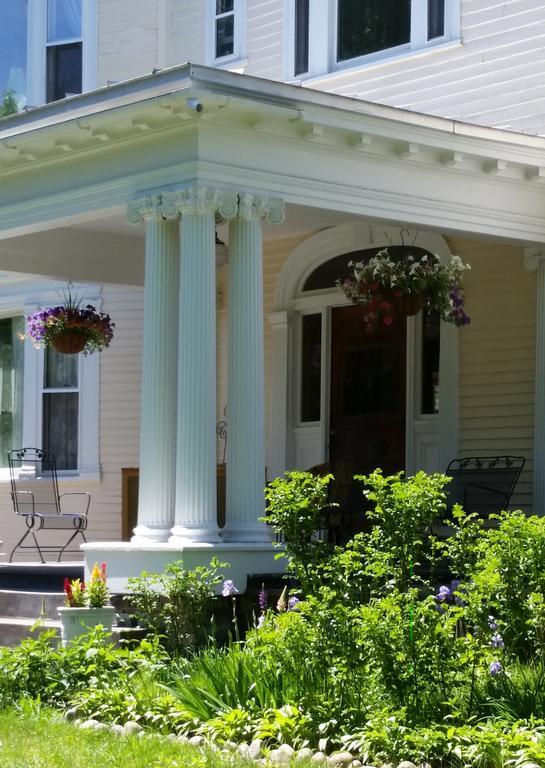 The Inn On Winter'S Hill Kingfield Exterior photo