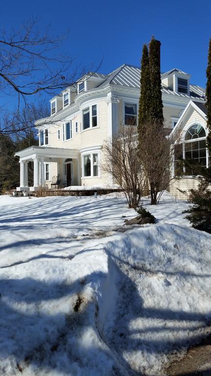 The Inn On Winter'S Hill Kingfield Exterior photo